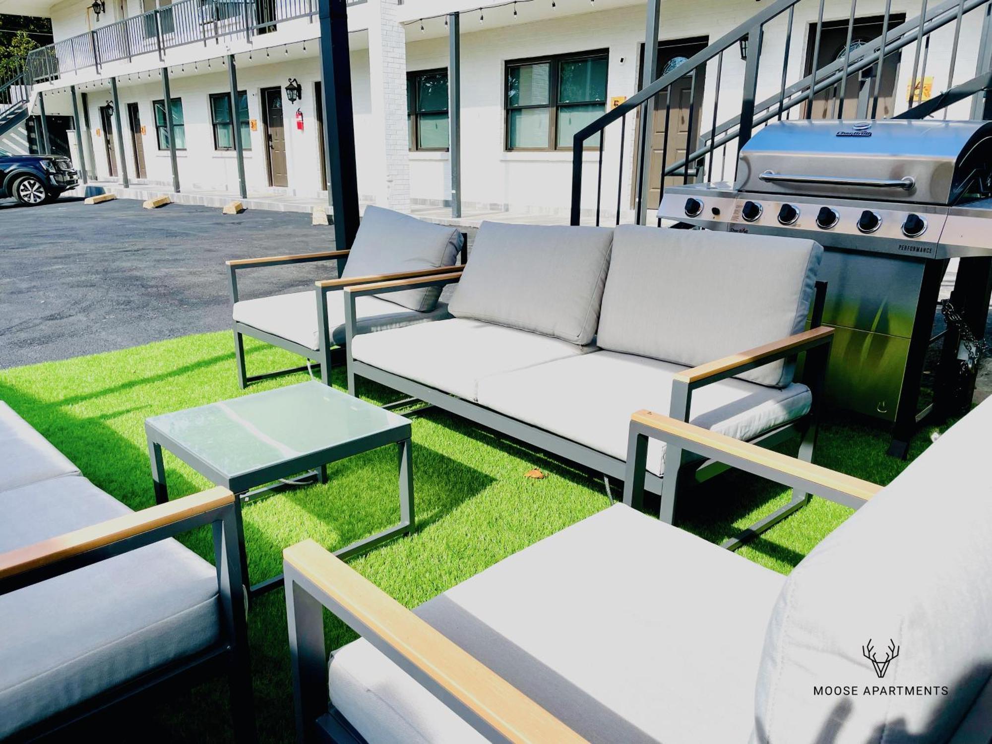 The Moose #7 - Instaworthy Studio With Amazing Views, Free Parking & Heated King Bed Memphis Exterior photo